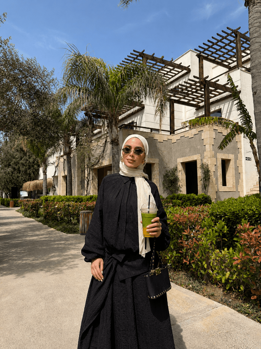 Aura – Black Blouse and Skirt Set | Moda modesta elegante para mujer | TAZIRII MAISON