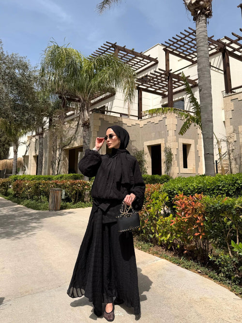 Aura – Black Blouse and Skirt Set | Moda modesta elegante para mujer | TAZIRII MAISON